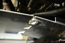 Load image into Gallery viewer, Element 4RUNNER ALUMINUM TRANSMISSION (MID) SKIDPLATE 10-21